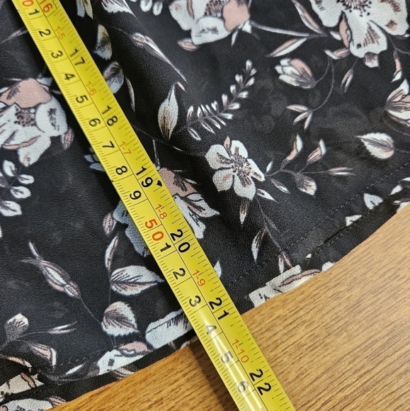 Aeropostale black sheer babydoll / peplum style top with long flowy bell sleeves - Picture 7 of 11